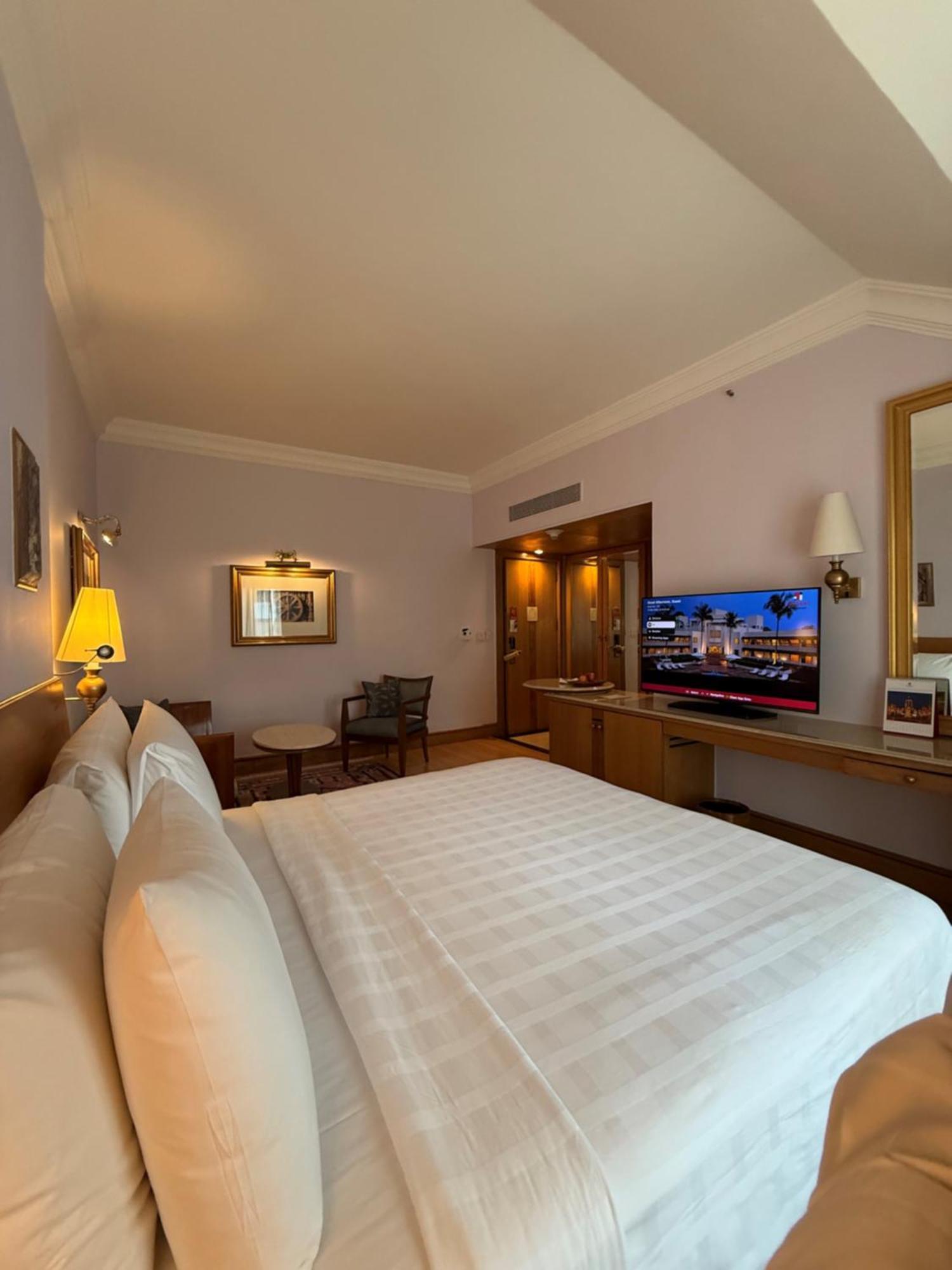 Hotel Trident